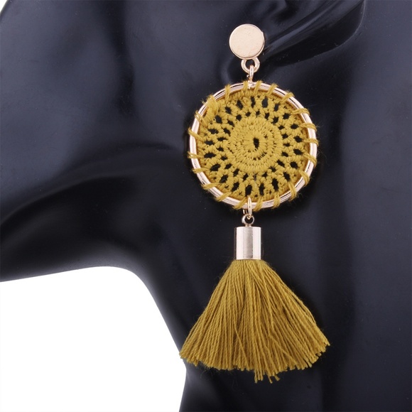 Pierced Knitted Earrings with Tassels - Picture 3 of 3